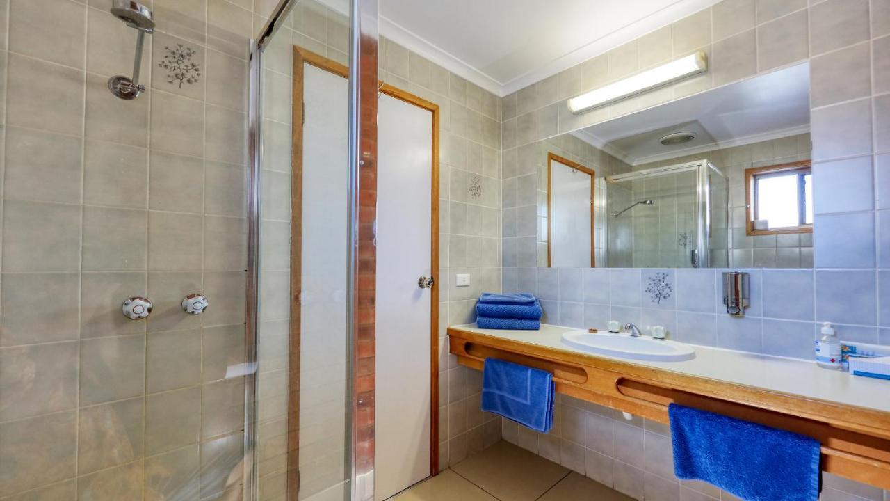 Tooleybuc Club Motor Inn Eksteriør billede