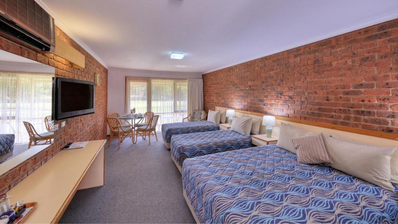 Tooleybuc Club Motor Inn Eksteriør billede