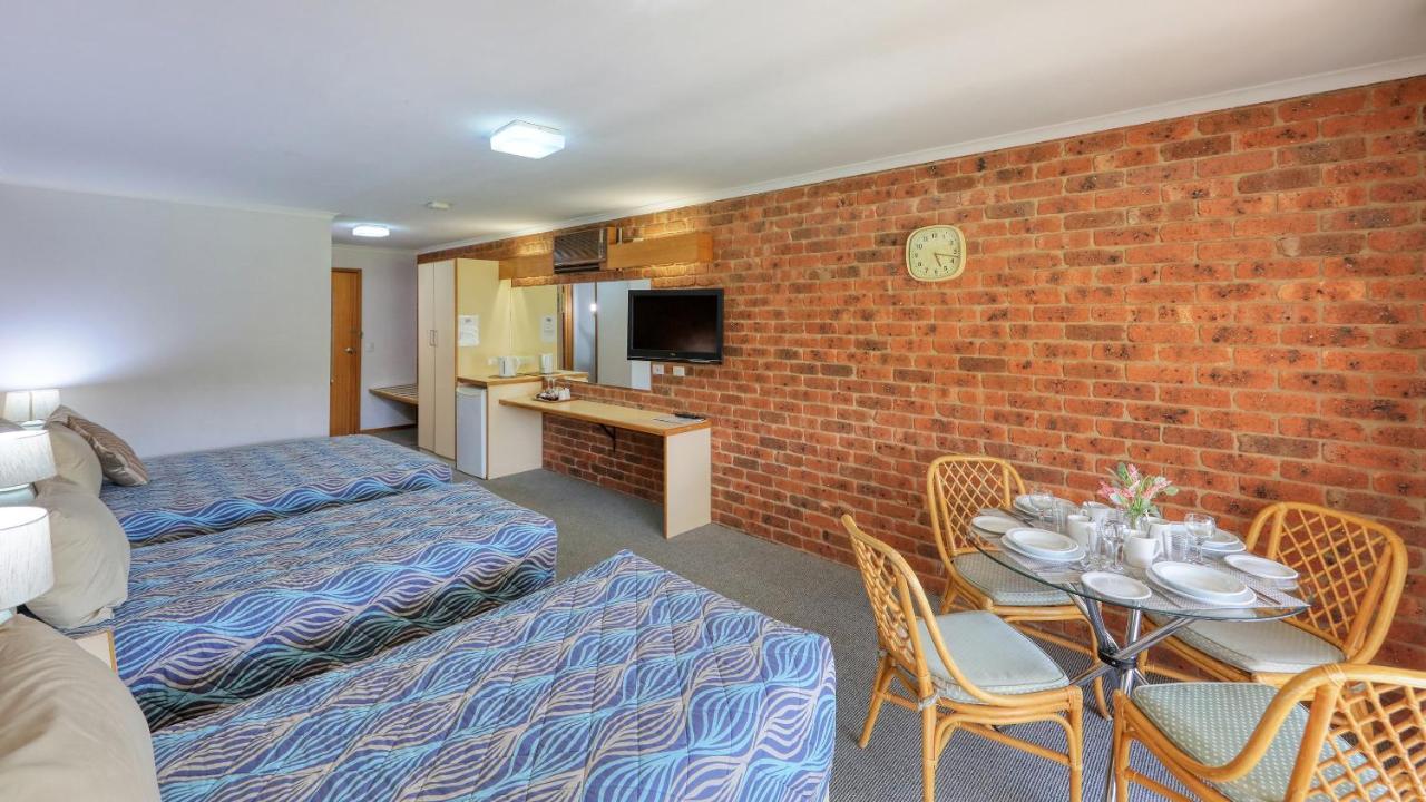 Tooleybuc Club Motor Inn Eksteriør billede