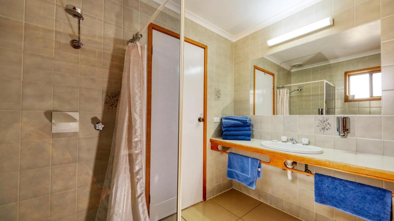 Tooleybuc Club Motor Inn Eksteriør billede